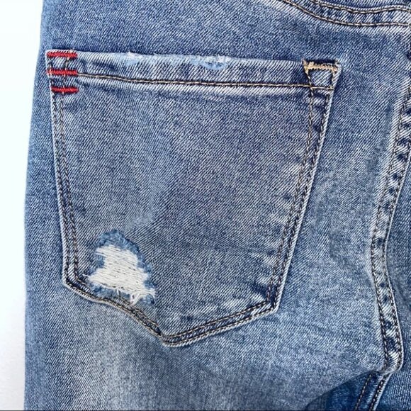 BDG Crop Twig High Rise Distress - Picture 6 of 12